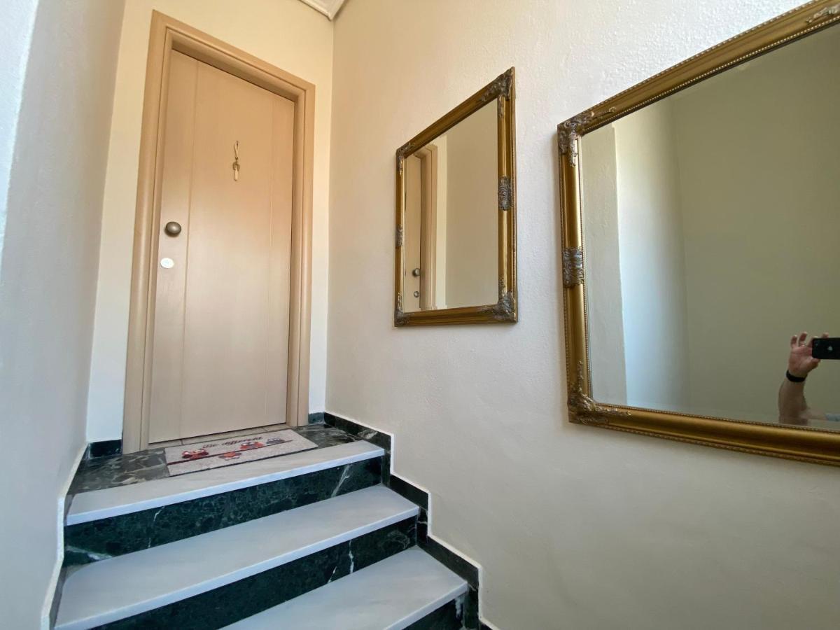 Cozy And Quiet Mini City Apartment Trikala  Exterior foto
