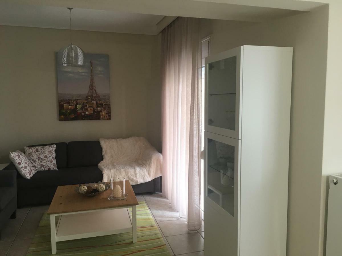 Cozy And Quiet Mini City Apartment Trikala  Exterior foto